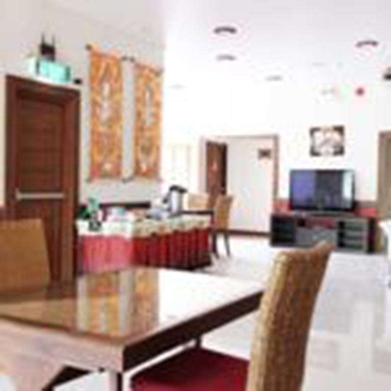 Khách sạn hẻo lánh Aster 3*
