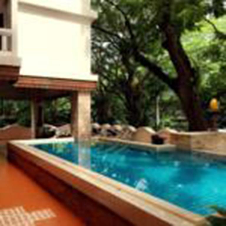 Khách sạn hẻo lánh Aster